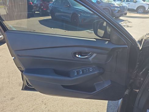 Used 2025 Honda Accord Sport image 31