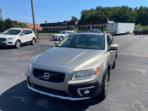 Used 2015 Volvo XC70 T6 Premier Plus AWD/4WD image 1