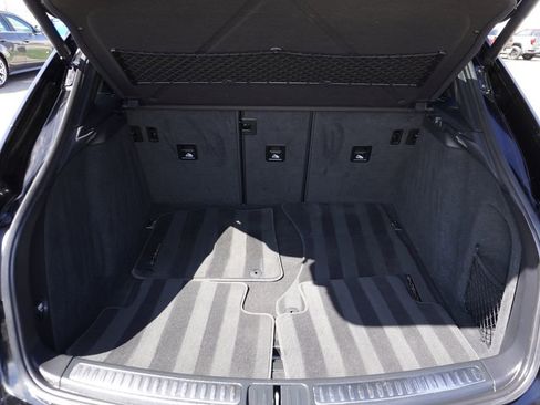 Used 2021 Porsche Macan image 28