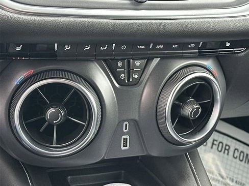 Certified 2024 Chevrolet Blazer LT w/ Convenience Package image 33