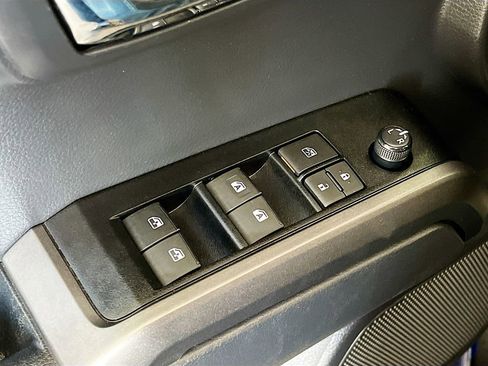 Used 2023 Toyota Tacoma TRD Off-Road AWD/4WD image 17