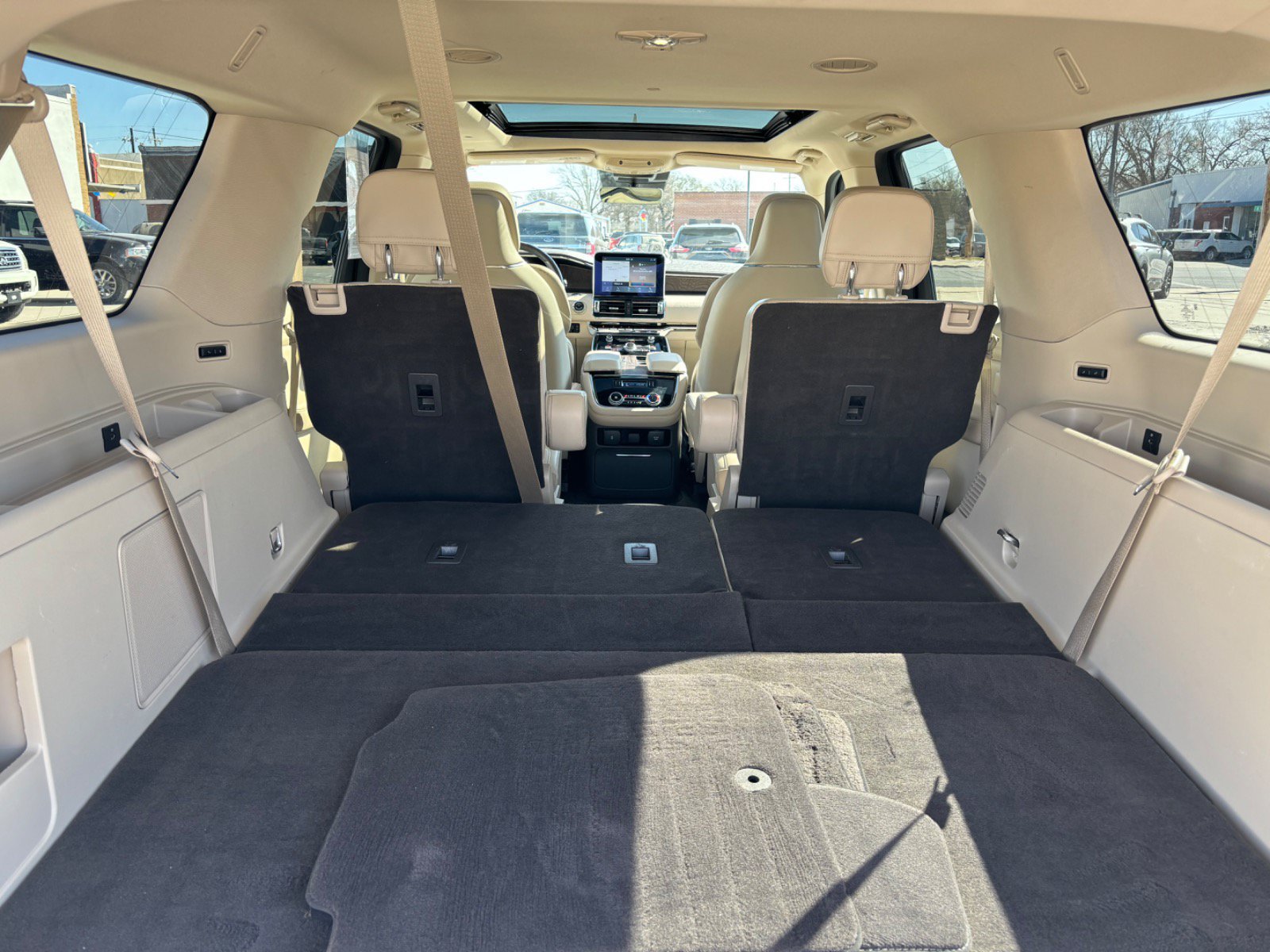 Used 2020 Lincoln Navigator L Reserve w/ Luxury Package AWD/4WD image 9