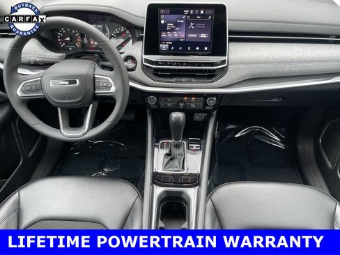 Used 2022 Jeep Compass Latitude image 9
