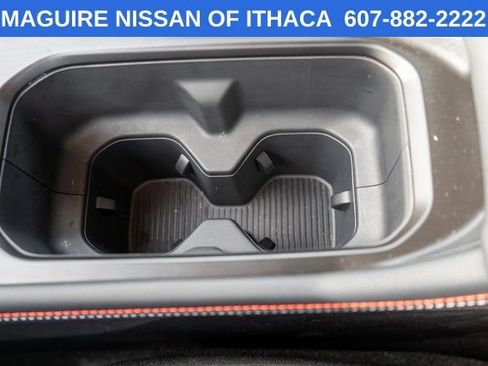 Used 2025 Nissan Kicks SR AWD/4WD image 33