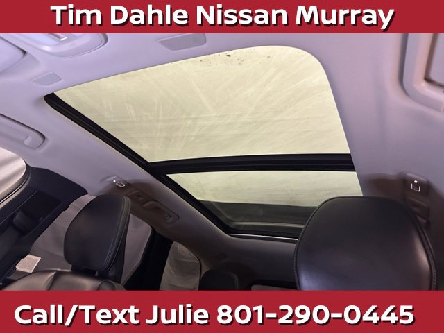 Used 2023 Volvo XC60 B5 Ultimate w/ Climate Package AWD/4WD image 32