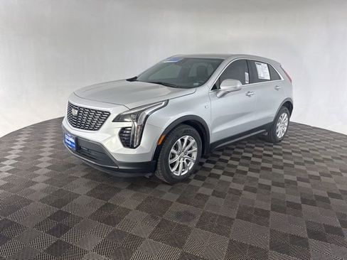 Used 2021 Cadillac XT4 Luxury w/ Driver Awareness Package image 4