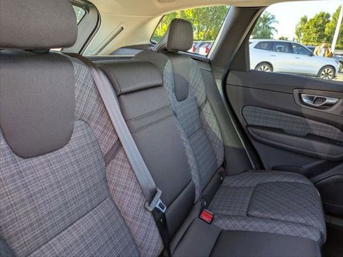 Used 2025 Volvo XC60 B5 Core w/ Protection Package Premier image 25