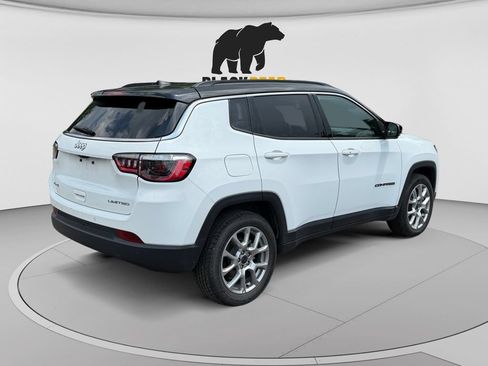 Used 2025 Jeep Compass Limited AWD/4WD image 3
