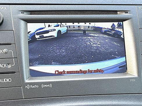 Used 2013 Toyota Prius Three image 31