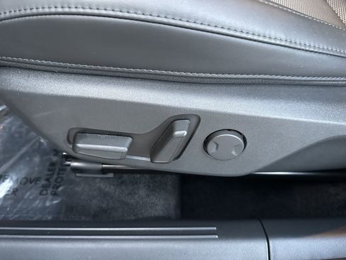 Used 2024 Kia Niro EX image 31