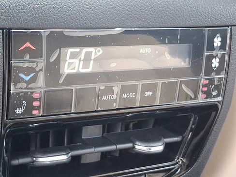 New 2025 Jeep Grand Cherokee L Limited image 8