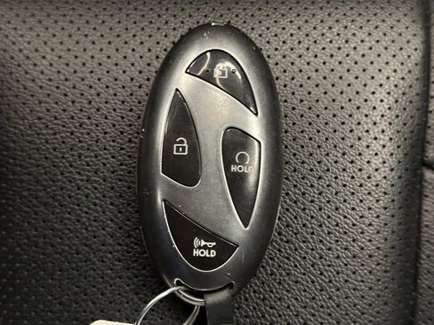 Used 2024 Hyundai Elantra Limited image 16