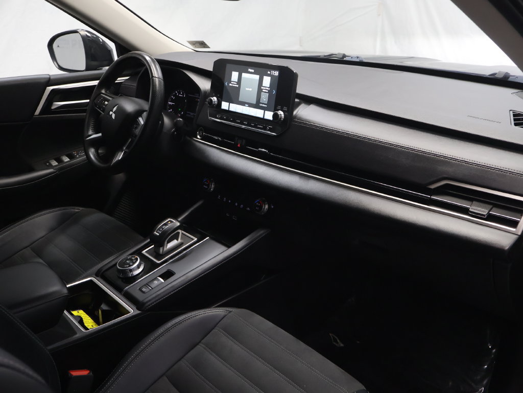 Used 2024 Mitsubishi Outlander SE FWD image 10