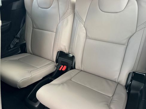New 2026 Volvo XC90 T8 Ultra w/ Protection Package Premier image 14