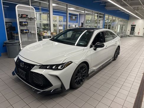 Used 2021 Toyota Avalon TRD image 4