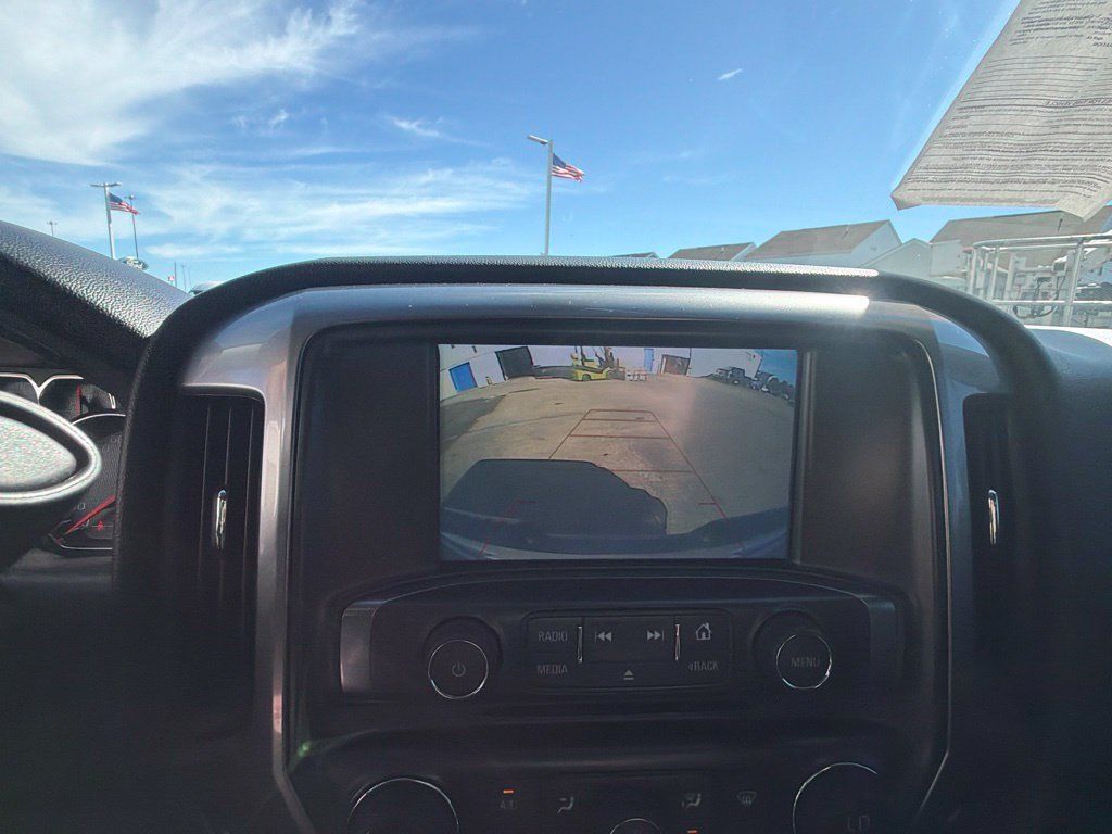 Used 2018 Chevrolet Silverado 1500 LT w/ All Star Edition AWD/4WD image 37