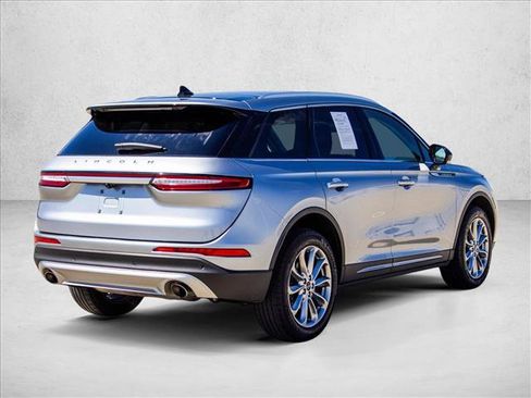 Used 2022 Lincoln Corsair AWD w/ Premium Package image 5