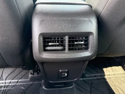 Used 2024 Chevrolet Equinox LT AWD/4WD image 22
