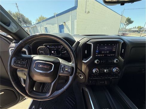 Used 2020 GMC Sierra 1500 AT4 w/ AT4 Premium Package AWD/4WD image 23
