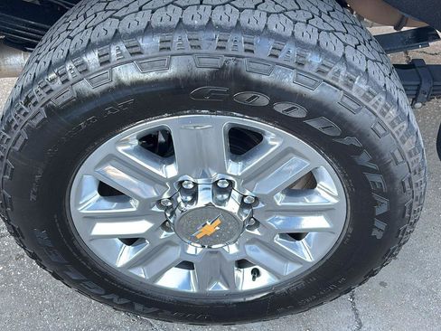 Certified 2024 Chevrolet Silverado 2500 High Country w/ Technology Package image 11