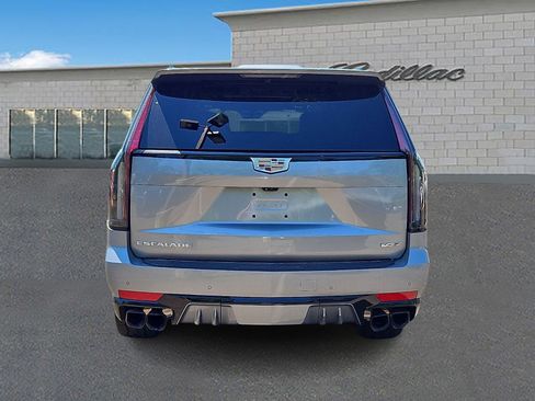 Used 2024 Cadillac Escalade ESV V w/ LPO, Floor Liner Package AWD/4WD image 5