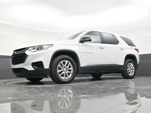 Used 2021 Chevrolet Traverse LS FWD image 20