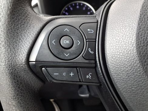 Used 2019 Toyota RAV4 LE FWD image 28