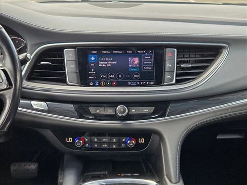 Used 2022 Buick Enclave Premium AWD/4WD image 14