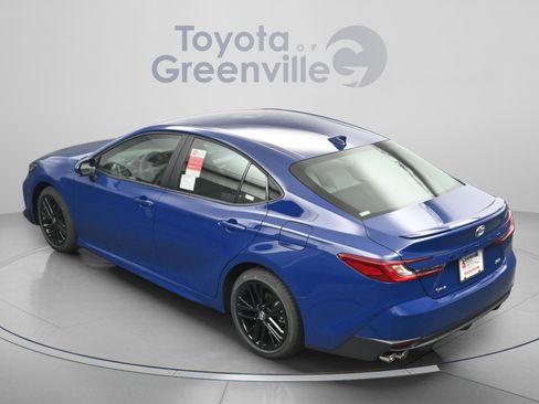 New 2026 Toyota Camry SE FWD image 9
