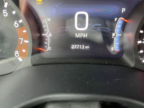 Used 2025 Jeep Compass Limited image 9