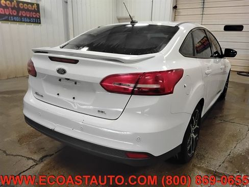 Used 2017 Ford Focus SEL FWD image 3