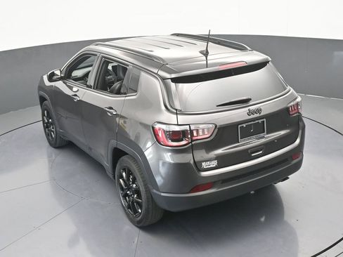 Used 2022 Jeep Compass Altitude image 45