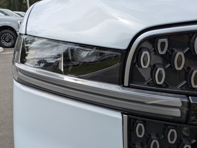 New 2026 Lincoln Navigator Premiere AWD/4WD image 10