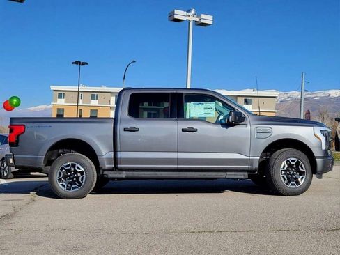 Used 2023 Ford F150 Lightning XLT image 17