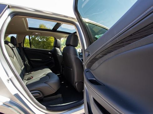 Used 2017 Buick Envision Premium image 23