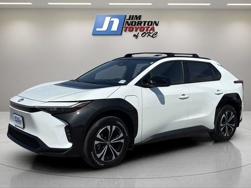 Used 2024 Toyota bZ4X FWD w/ Weather Package image 1