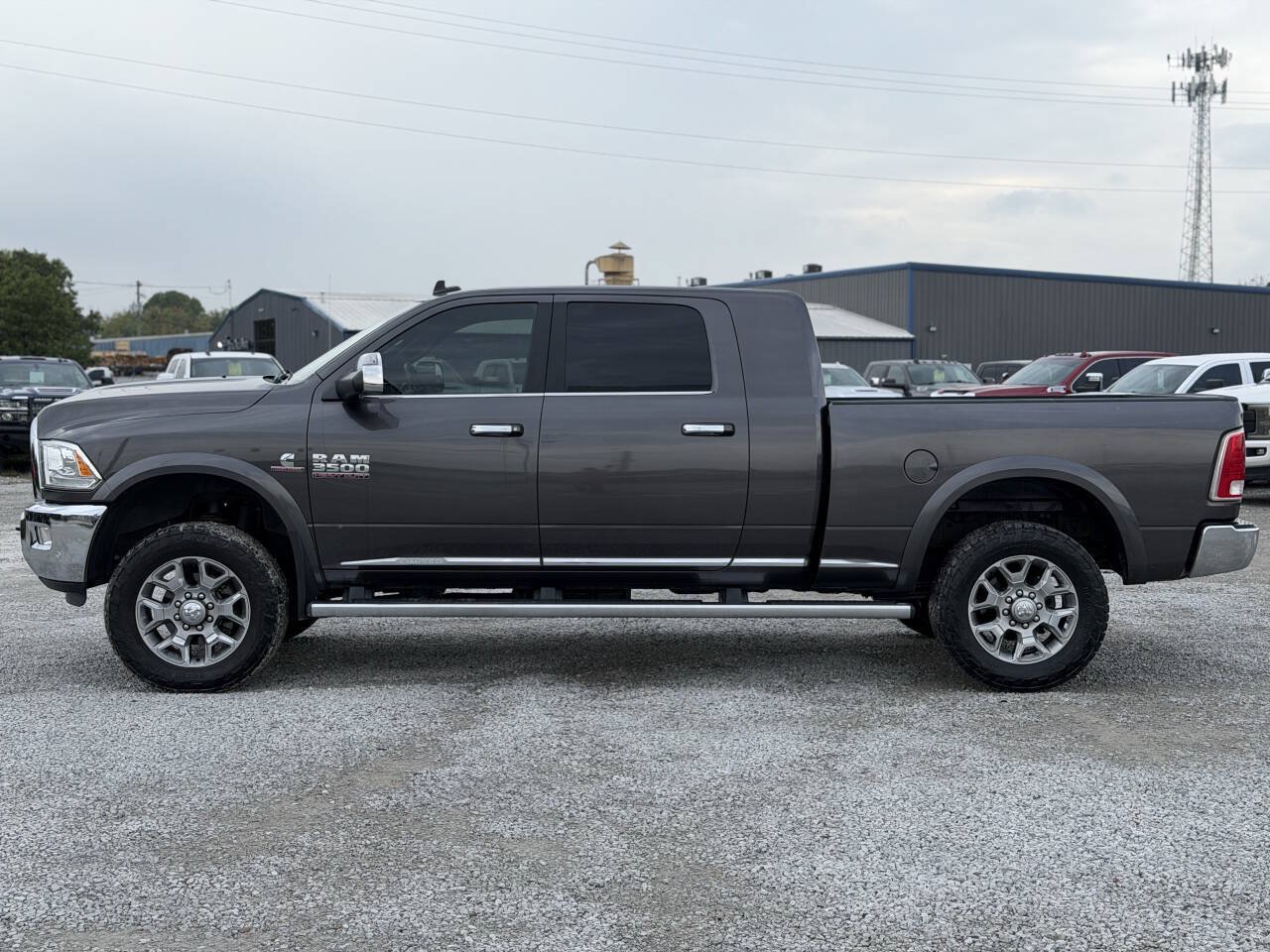 Used 2017 RAM 3500 Laramie Longhorn AWD/4WD image 3