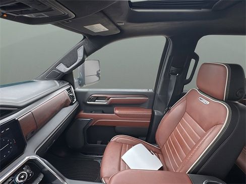 Used 2024 GMC Sierra 2500 Denali Ultimate image 33