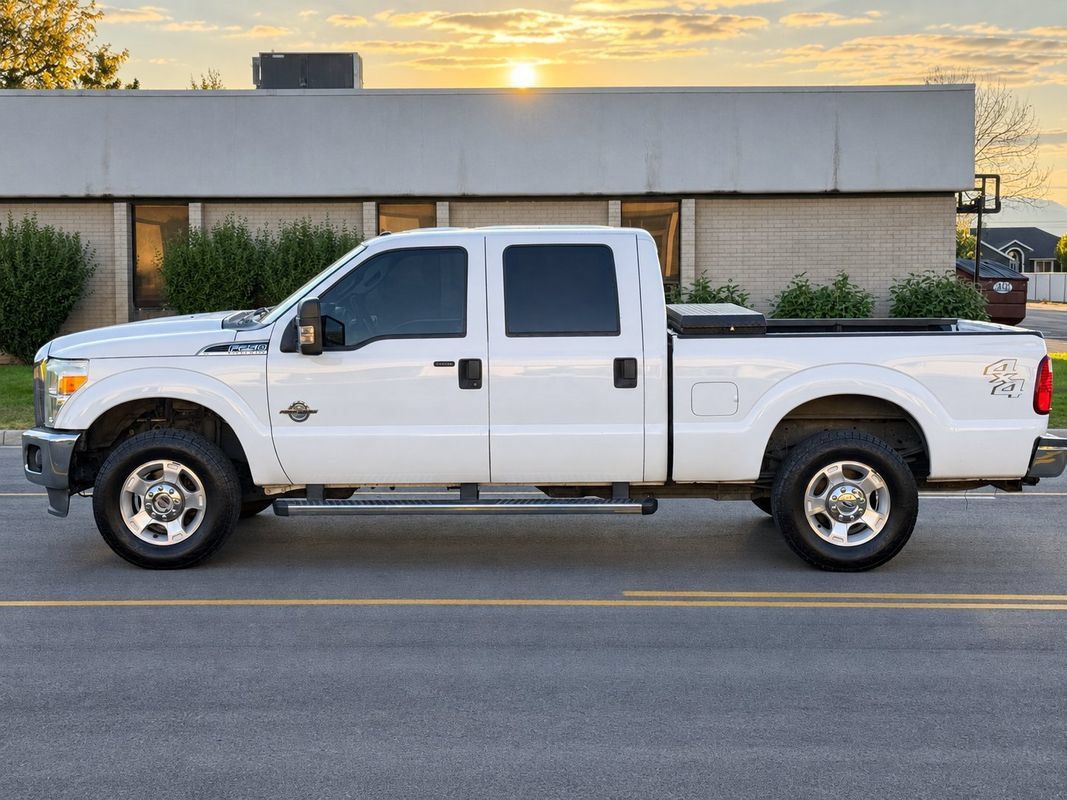 Used 2016 Ford F250 XLT w/ XLT Value Package AWD/4WD image 2
