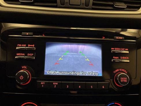 Used 2016 Nissan Rogue S image 21