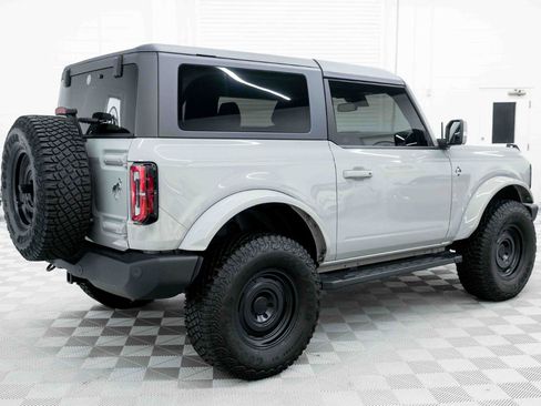 Used 2022 Ford Bronco Outer Banks w/ Sasquatch Package AWD/4WD image 16