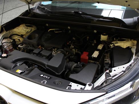 Used 2022 Toyota RAV4 XLE FWD image 44