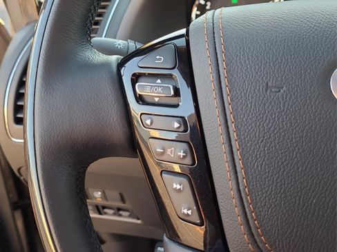 Used 2024 INFINITI QX80 Sensory image 27