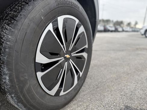 Used 2025 Chevrolet Blazer EV LT image 11