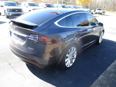 Used 2017 Tesla Model X P100D image 4