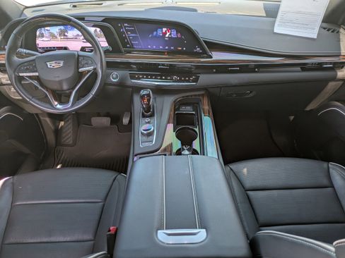Used 2024 Cadillac Escalade Premium Luxury image 14