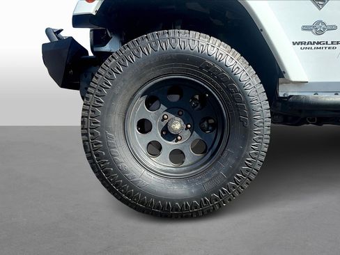 Used 2015 Jeep Wrangler Unlimited Sport image 8