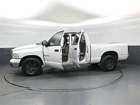 Used 2004 Dodge Ram 1500 Truck SLT image 48