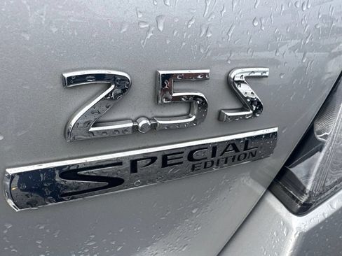 Used 2011 Nissan Altima 2.5 S w/ Special Edition Pkg FWD image 7