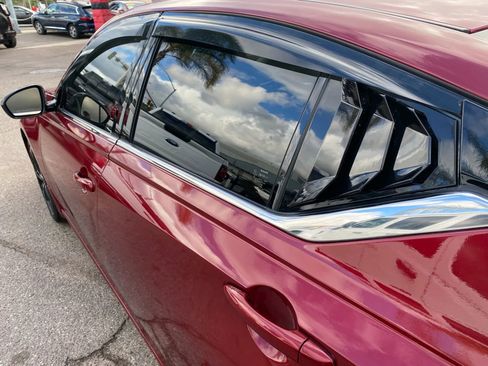 Used 2023 Nissan Altima 2.5 SR w/ SR Premium Package image 7